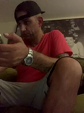 Hothotboyg online show from September 18, 2025, 9:33 am