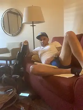 Hothotboyg online show from November 27, 2025, 11:51 pm