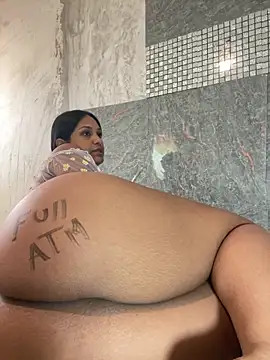 Messy-diana21 online show from March 7, 2026, 7:33 pm