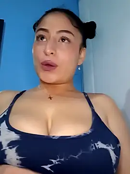 Valejensen0716 online show from October 12, 2025, 7:40 am