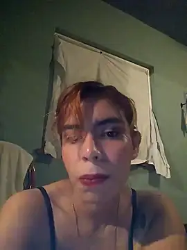 Apineapple07 online show from May 2, 2026, 8:52 am