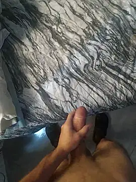 Dani3l17  online show from September 10, 2025, 9:15 pm