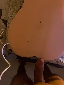 Dani3l17  online show from April 12, 2026, 7:24 am