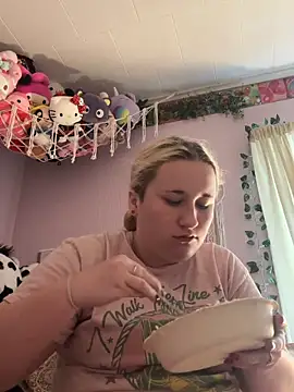 Snapshot of imawhorenslut19 chatting on April 28, 2026, 6:57 pm imawhorenslut19 online show from April 28, 2026, 6:57 pm