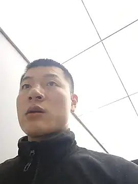 Snapshot of AAASuck chatting on February 14, 2026, 4:48 pm AAASuck online show from February 14, 2026, 4:48 pm