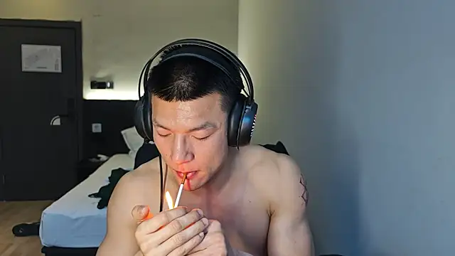 Snapshot of AAASuck chatting on March 13, 2026, 1:07 pm AAASuck online show from March 13, 2026, 1:07 pm