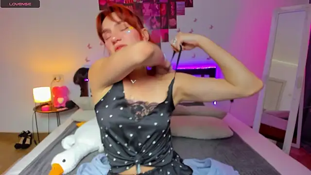 Snapshot of ArinaWinss chatting on October 1, 2025, 7:36 am ArinaWinss online show from October 1, 2025, 7:36 am