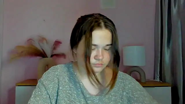 IsabellCharm online show from October 14, 2025, 3:24 pm