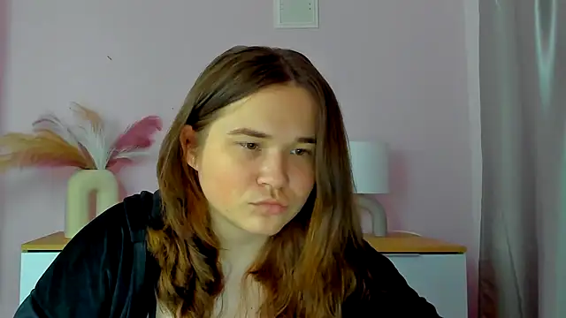 IsabellCharm online show from October 21, 2025, 3:35 pm