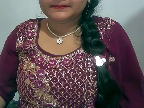 Saniya K online show from November 30, 2025, 4:00 pm