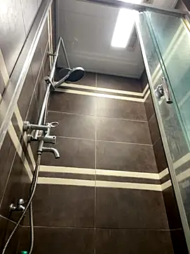 Snapshot of 300-AMAM chatting on October 7, 2025, 4:20 am 300-AMAM online show from October 7, 2025, 4:20 am