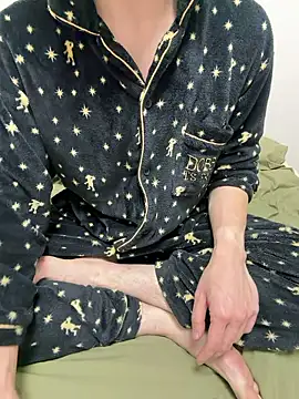 hijin11415 online show from October 20, 2025, 1:55 pm