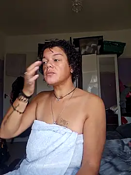 Snapshot of GoddessChantelle chatting on September 29, 2025, 7:57 am GoddessChantelle online show from September 29, 2025, 7:57 am