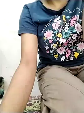 Love birdss69 online show from November 12, 2025, 5:52 am