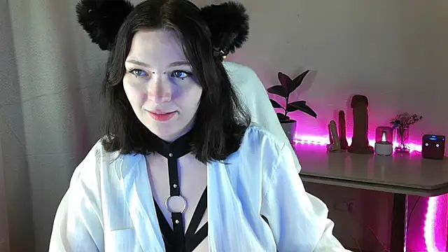 Snapshot of Liraras chatting on September 12, 2025, 10:32 pm Liraras online show from September 12, 2025, 10:32 pm