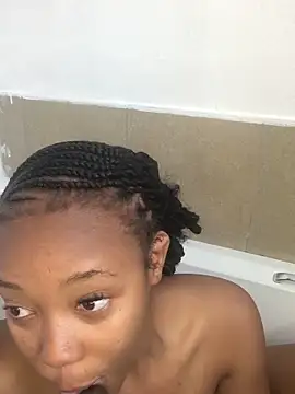 Snapshot of Sprinkle_Q chatting on September 19, 2025, 1:34 pm Sprinkle Q online show from September 19, 2025, 1:34 pm