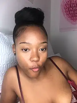 Snapshot of Sprinkle_Q chatting on October 30, 2025, 12:56 am Sprinkle Q online show from October 30, 2025, 12:56 am