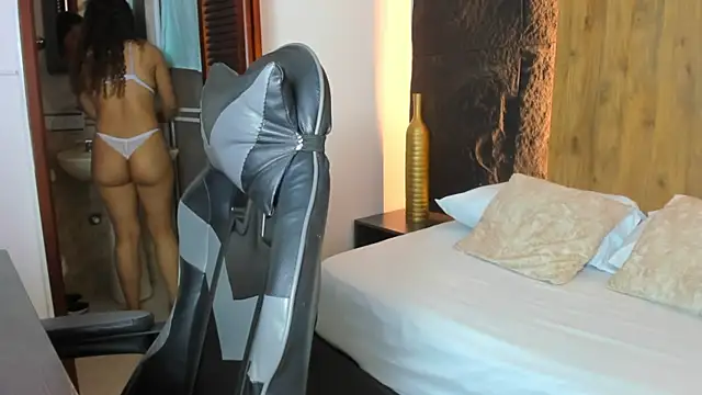 angie leonn online show from February 19, 2026, 12:23 pm