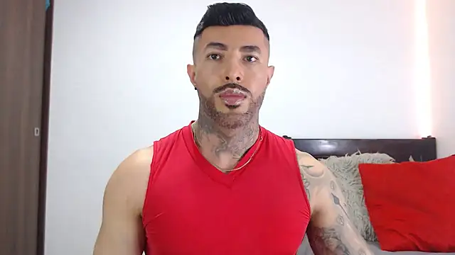 andrea de lucaa online show from February 12, 2026, 3:12 am