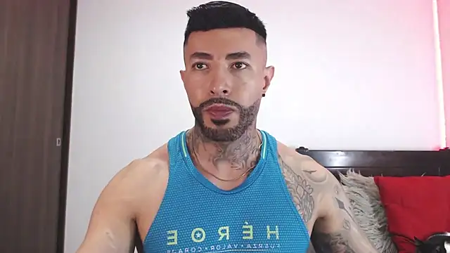 andrea de lucaa online show from March 14, 2026, 3:23 am