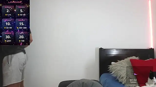 andrea de lucaa online show from March 30, 2026, 3:29 am