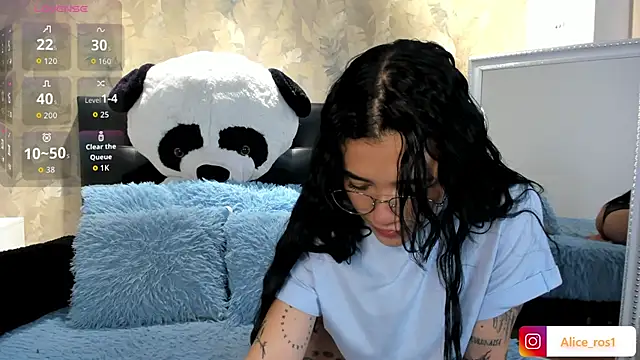 alice rose5 online show from October 17, 2025, 3:53 am