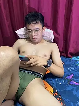 Snapshot of rand1101 chatting on October 5, 2025, 10:40 pm rand1101 online show from October 5, 2025, 10:40 pm