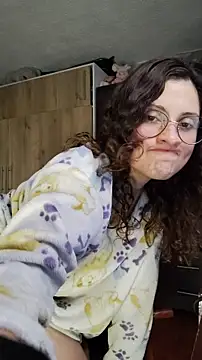 lindasyt online show from March 9, 2026, 3:32 am