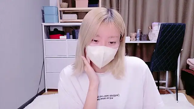 Nana  ch online show from December 1, 2025, 5:56 am