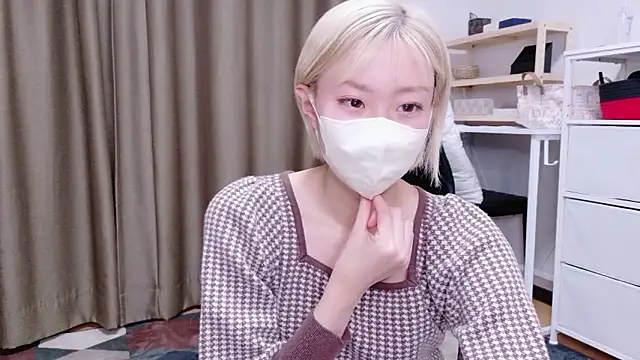 Nana  ch online show from February 19, 2026, 8:16 pm