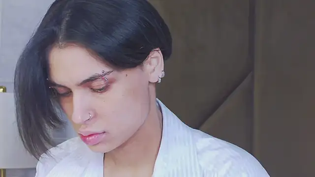 VioletAsh online show from October 20, 2025, 4:35 am