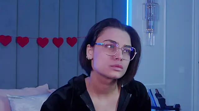 Snapshot of VioletAsh chatting on February 28, 2026, 5:08 am VioletAsh online show from February 28, 2026, 5:08 am