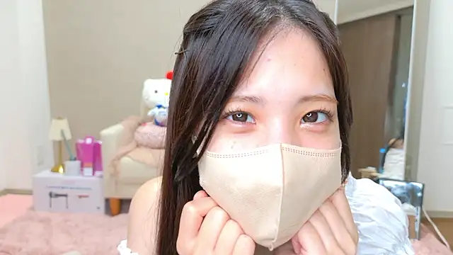 Snapshot of riri__nyan_o0 chatting on July 4, 2026, 10:43 am riri nyan o0 online show from July 4, 2026, 10:43 am