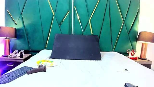 Snapshot of _analyy_ chatting on September 11, 2025, 8:09 pm analyy online show from September 11, 2025, 8:09 pm