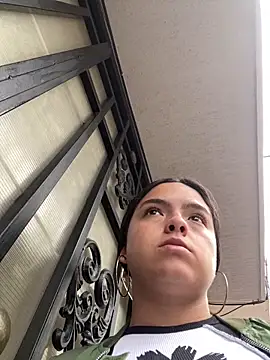 Snapshot of EmilyHarperr chatting on October 16, 2025, 11:33 am EmilyHarperr online show from October 16, 2025, 11:33 am