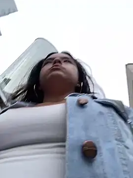 Snapshot of EmilyHarperr chatting on October 25, 2025, 11:40 am EmilyHarperr online show from October 25, 2025, 11:40 am