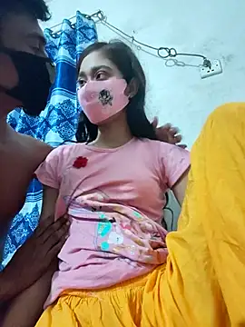 Snapshot of maya-Couple19 chatting on October 3, 2025, 6:05 pm maya-Couple19 online show from October 3, 2025, 6:05 pm