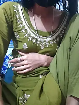 Snapshot of maya-Couple19 chatting on December 20, 2025, 5:14 am maya-Couple19 online show from December 20, 2025, 5:14 am