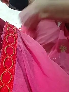 Snapshot of maya-Couple19 chatting on December 21, 2025, 8:10 am maya-Couple19 online show from December 21, 2025, 8:10 am