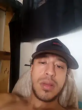 Snapshot of Santi2323xxX chatting on March 4, 2026, 5:52 pm Santi2323xxX online show from March 4, 2026, 5:52 pm