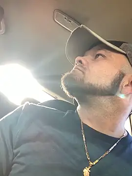 Snapshot of Allinside666 chatting on November 8, 2025, 2:06 pm Allinside666 online show from November 8, 2025, 2:06 pm