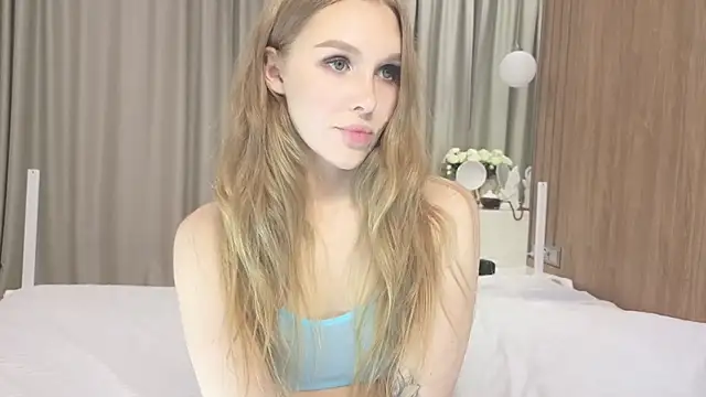 Snapshot of Brigitte_Bardot chatting on October 17, 2025, 8:06 am Brigitte Bardot online show from October 17, 2025, 8:06 am