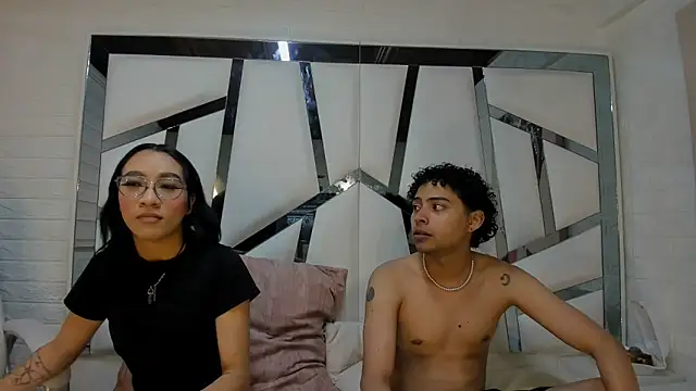 KiaraandEnzzo  online show from September 13, 2025, 3:17 am