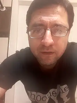 Snapshot of Gearsuit chatting on September 19, 2025, 6:48 am Gearsuit online show from September 19, 2025, 6:48 am