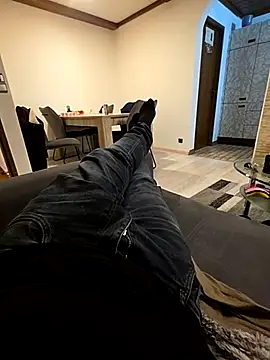 Snapshot of bigdicksklave chatting on October 30, 2025, 7:36 pm bigdicksklave online show from October 30, 2025, 7:36 pm