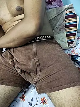 yournaughtysam online show from July 13, 2026, 4:43 pm