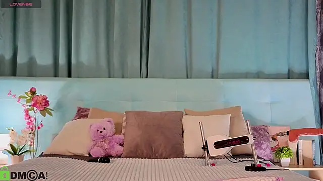 Aurora Bennet online show from March 18, 2026, 12:58 am