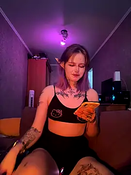 n1ghtcloud online show from October 28, 2025, 6:39 am