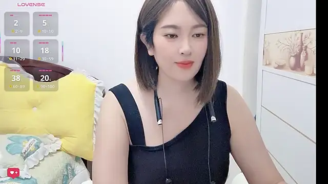 Snapshot of FeilL2t chatting on October 8, 2025, 1:31 pm FeilL2t online show from October 8, 2025, 1:31 pm