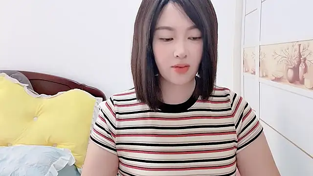 Snapshot of FeilL2t chatting on October 27, 2025, 2:15 am FeilL2t online show from October 27, 2025, 2:15 am